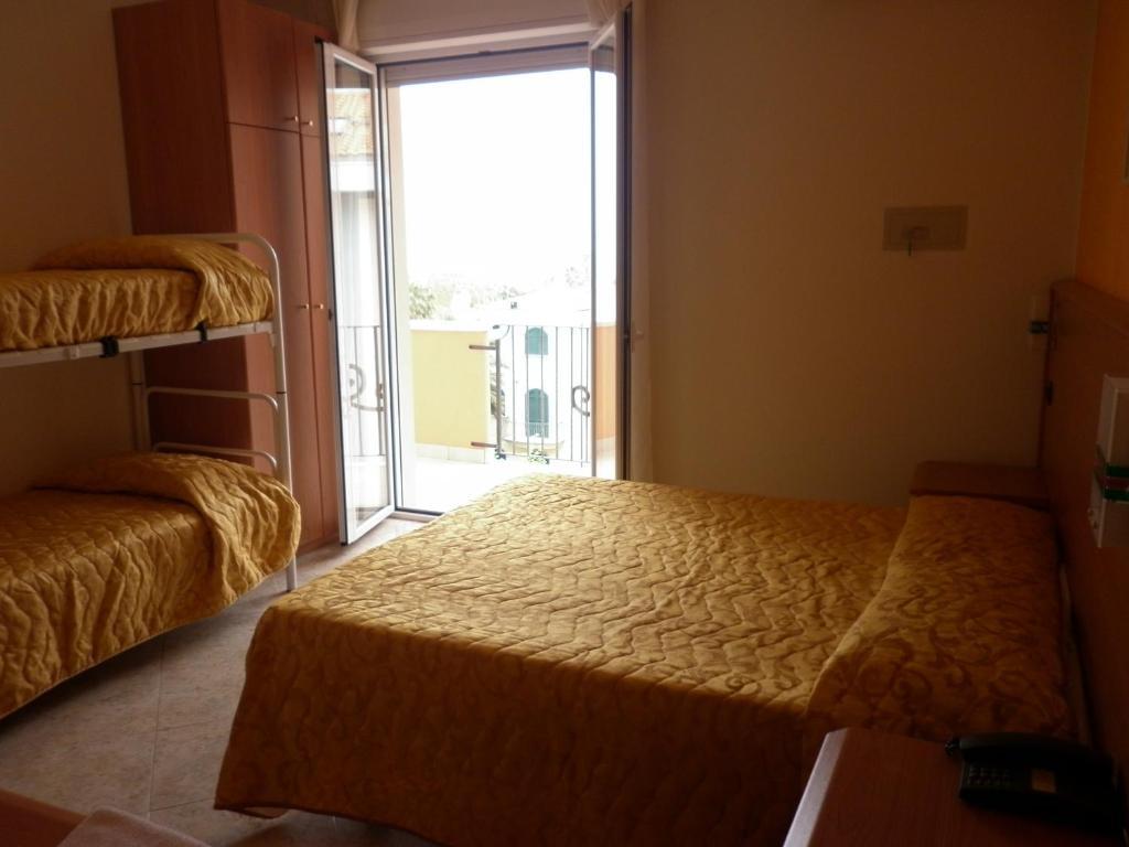 Hotel Cristall San Benedetto del Tronto Exterior foto