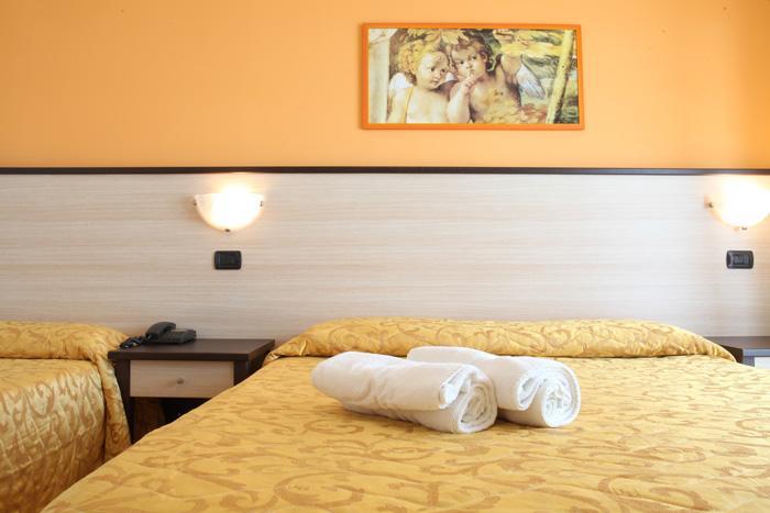 Hotel Cristall San Benedetto del Tronto Exterior foto